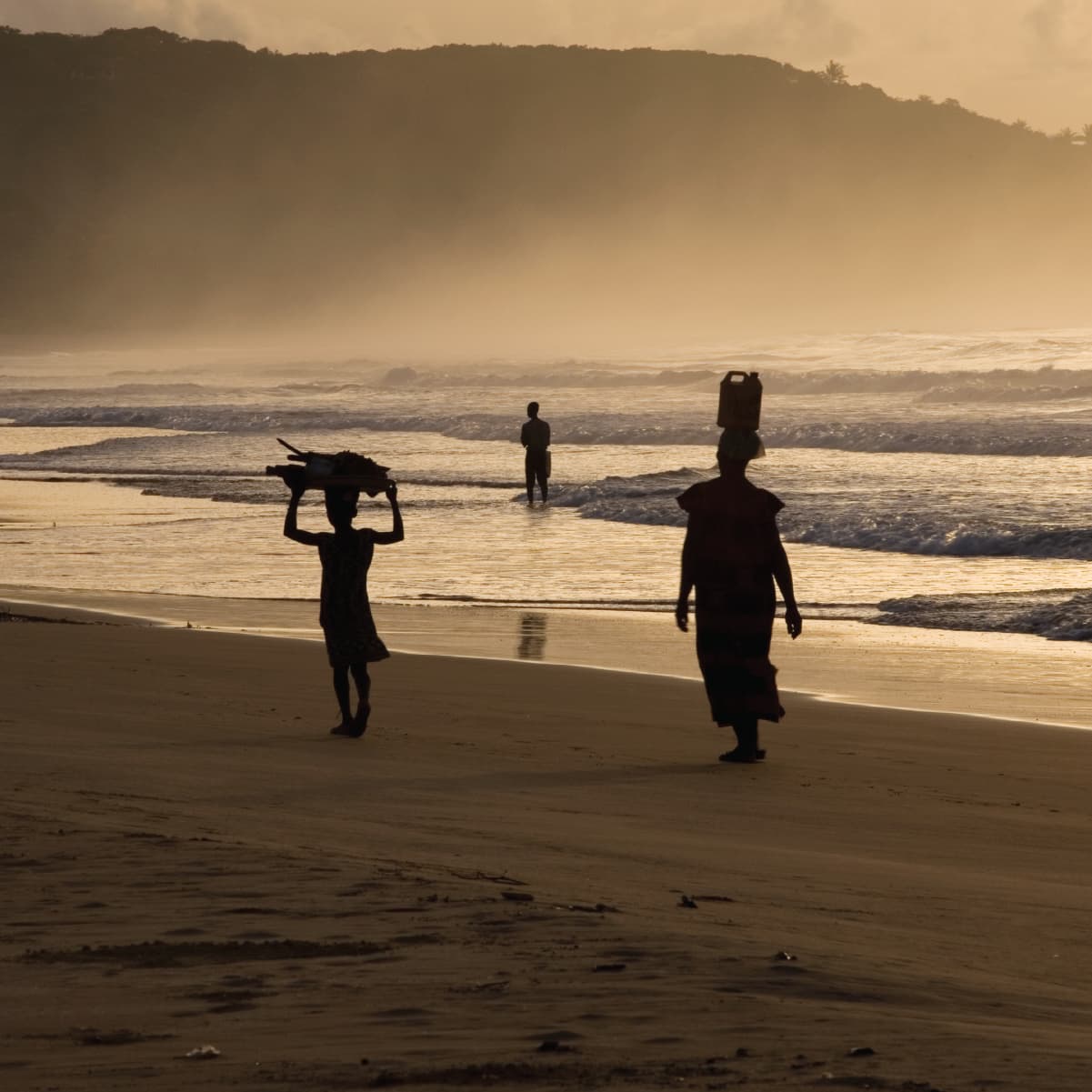 Peuples autochtones dans la plage